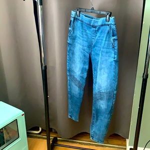 Levi high rise jeggings.